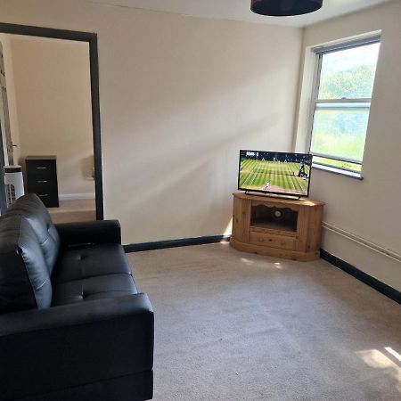 Maidstone Heights III - 1 Bedroom In Maidstone! Exterior photo